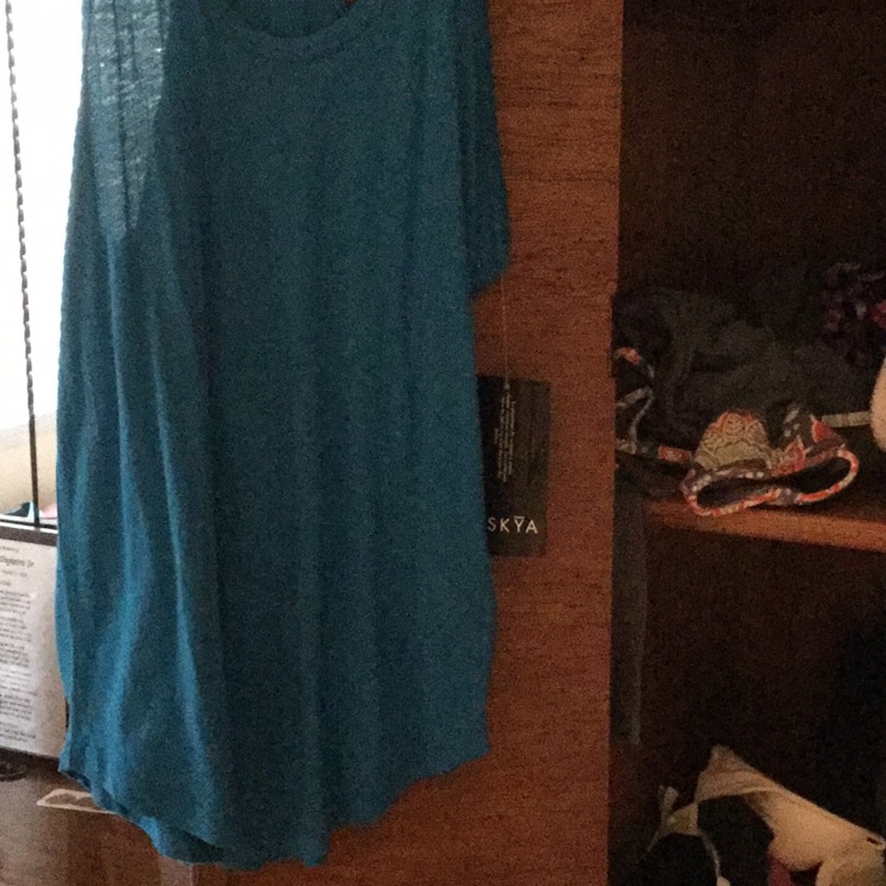 Blue Tank - Picture 2 of 4